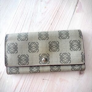 $800 Loewe Long Continental Anagram wallet